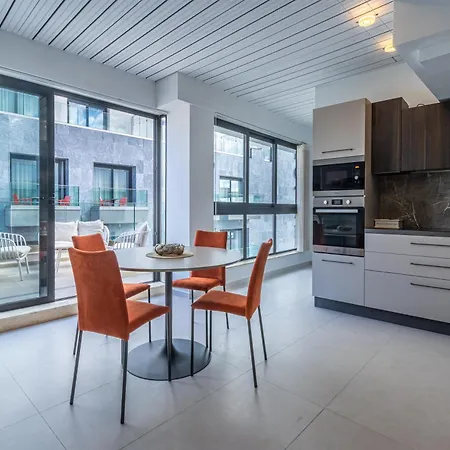 Apartment Designer Seaside 2br With Wifi And Ac & Comfy Beds By 360 Estates