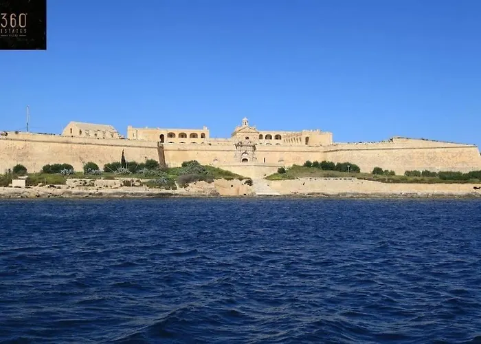 Apartament Designer Seaside 2br With Wifi And Ac & Comfy Beds By 360 Estates Gzira